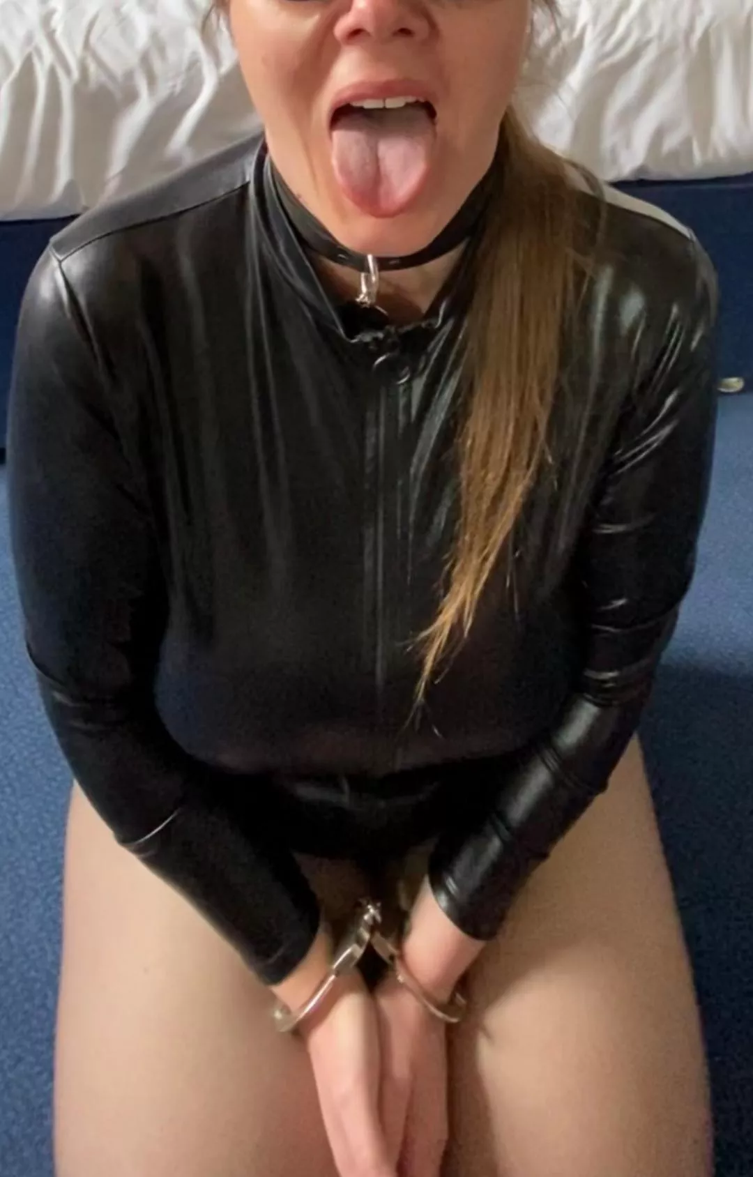 F Slave Patiently Waiting For Her Mouth To Be Put To Good Use Nudes Bdsm Nude Pics Org