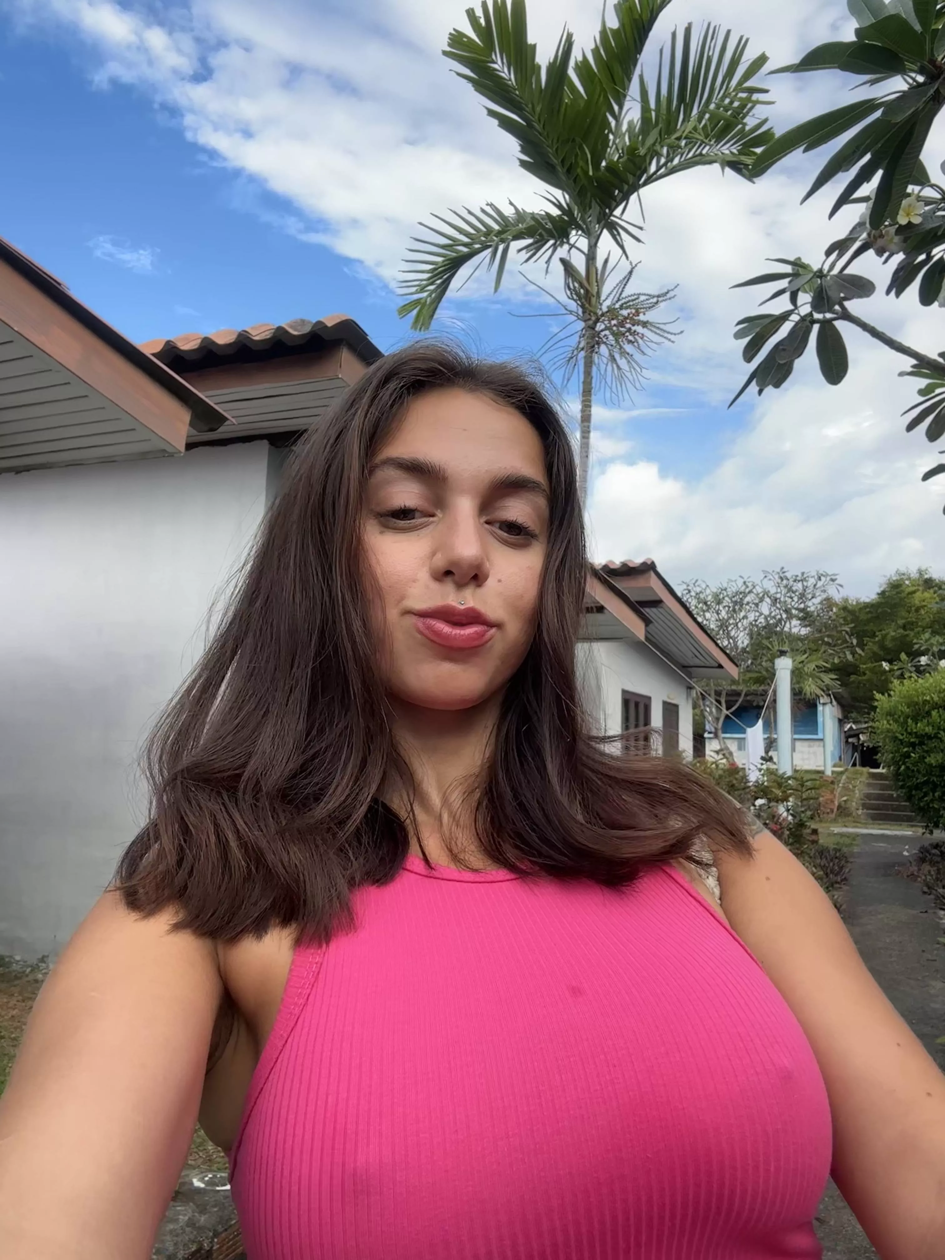 Going To The Beach Braless Nudes Pokies Nude Pics Org