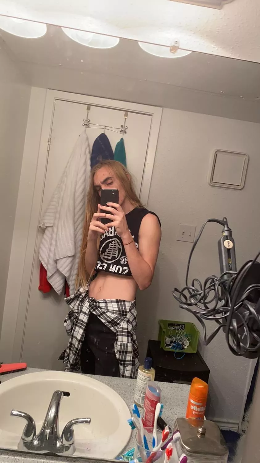 1 look at me, and I’m sure you would assume I’m a sub