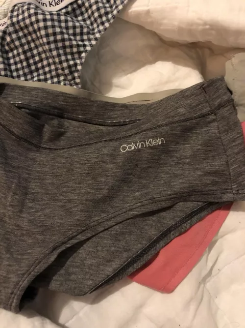 $10 a pair DM