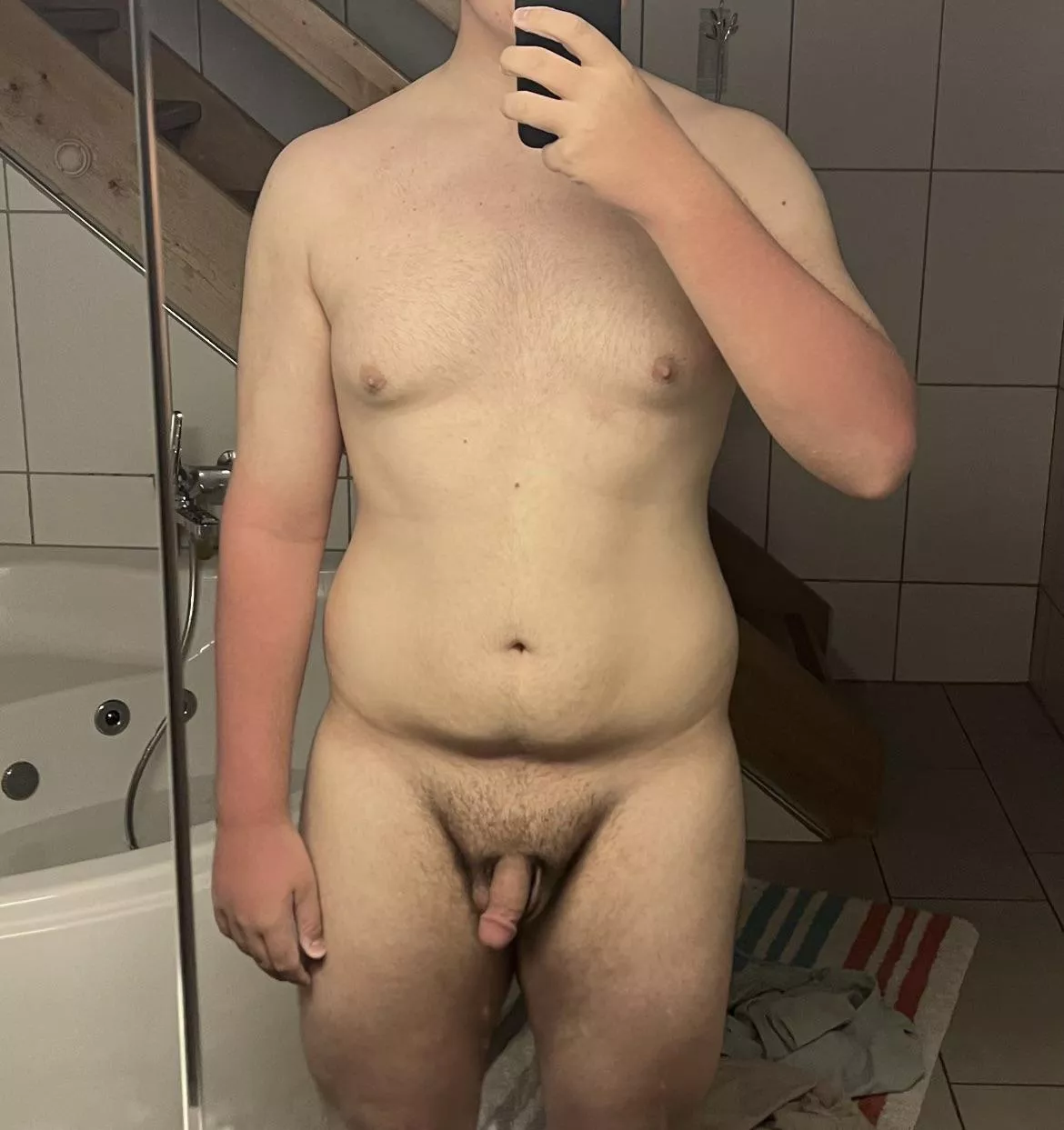 18 / 6‘1 / 220lbs / lost 60lbs getting more confident :)