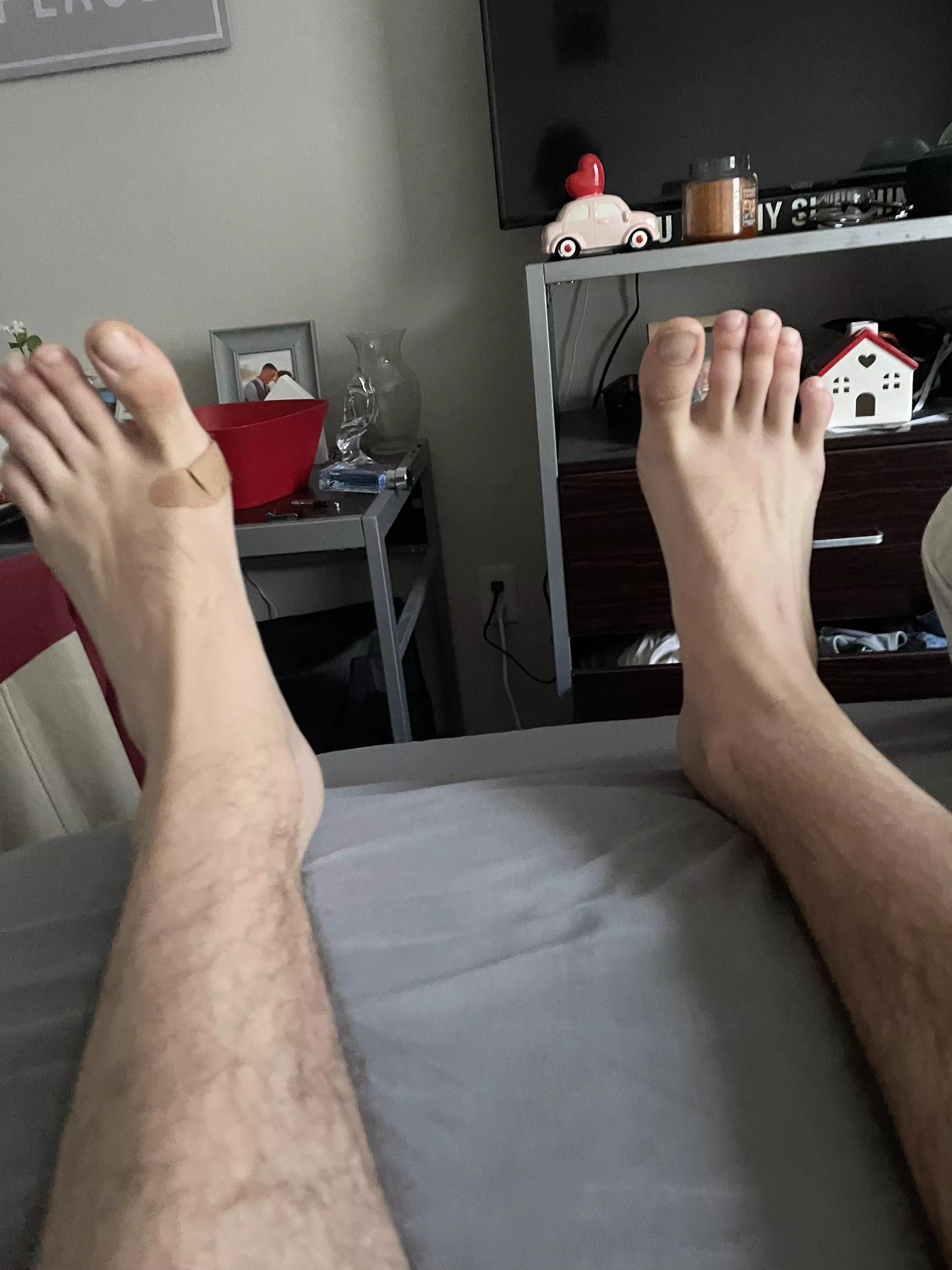 18 6’3 8” Highschool football player/ I have no limits and only want the most disgusting taboo slaves to Hmu to do whatever their new master wants