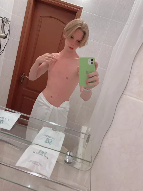 (18) hey, baby 😋 go to the shower together