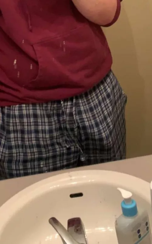 18 m and i walk around campus like this