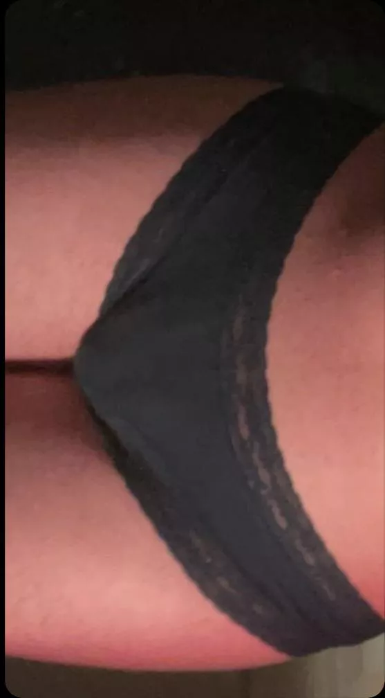 (18 m) sissy slave in need of a mistress that will train me