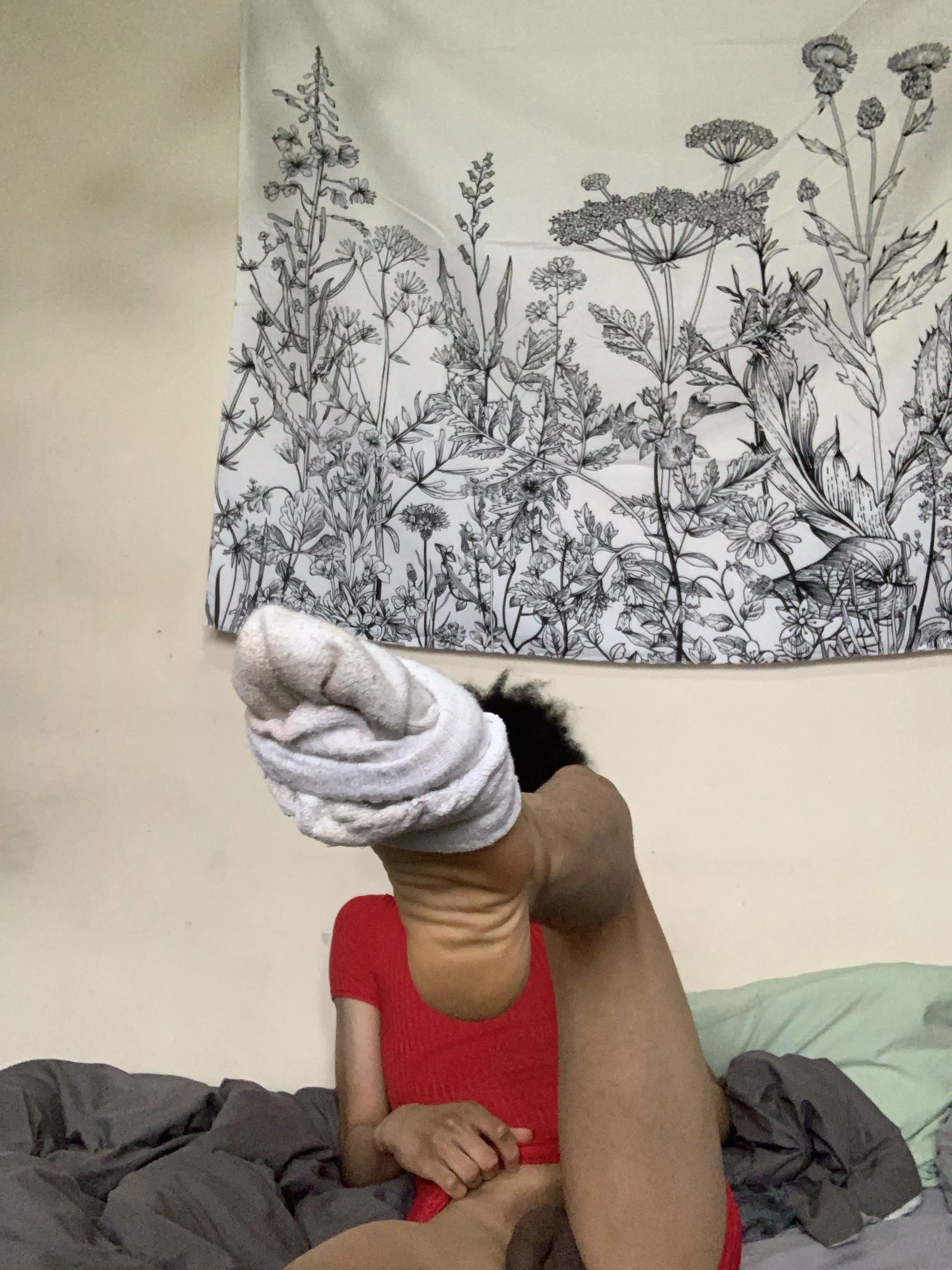 18M Femboy. Taking custom requests for £. message me.