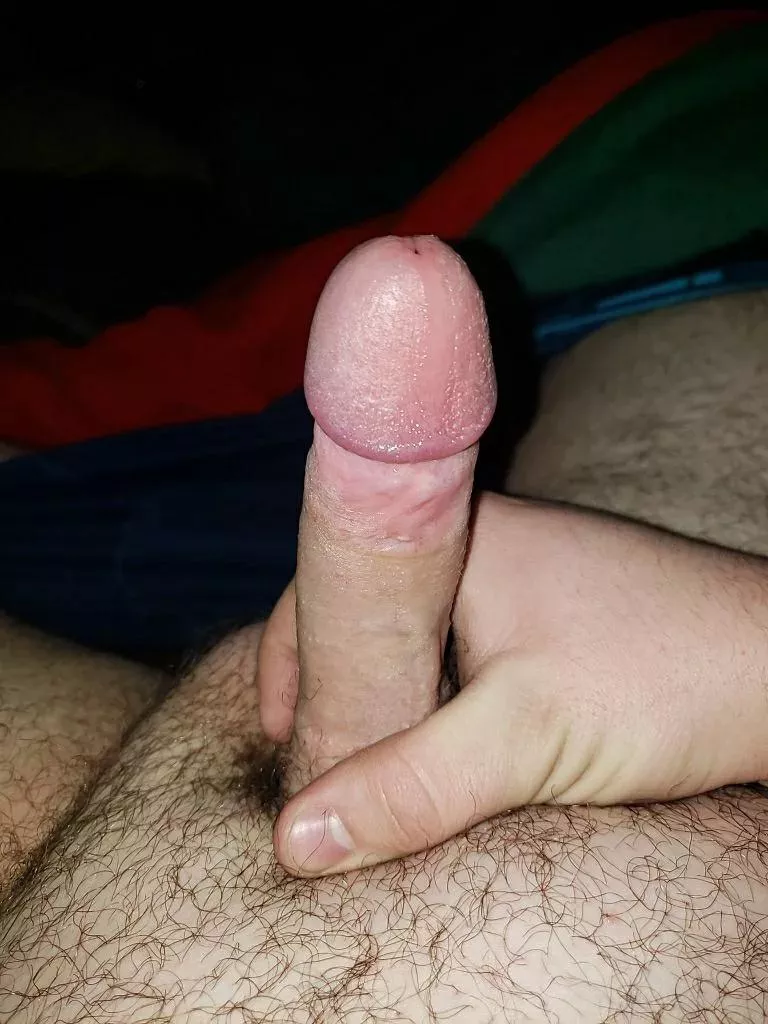 19 and love older men! 19 and love older men!