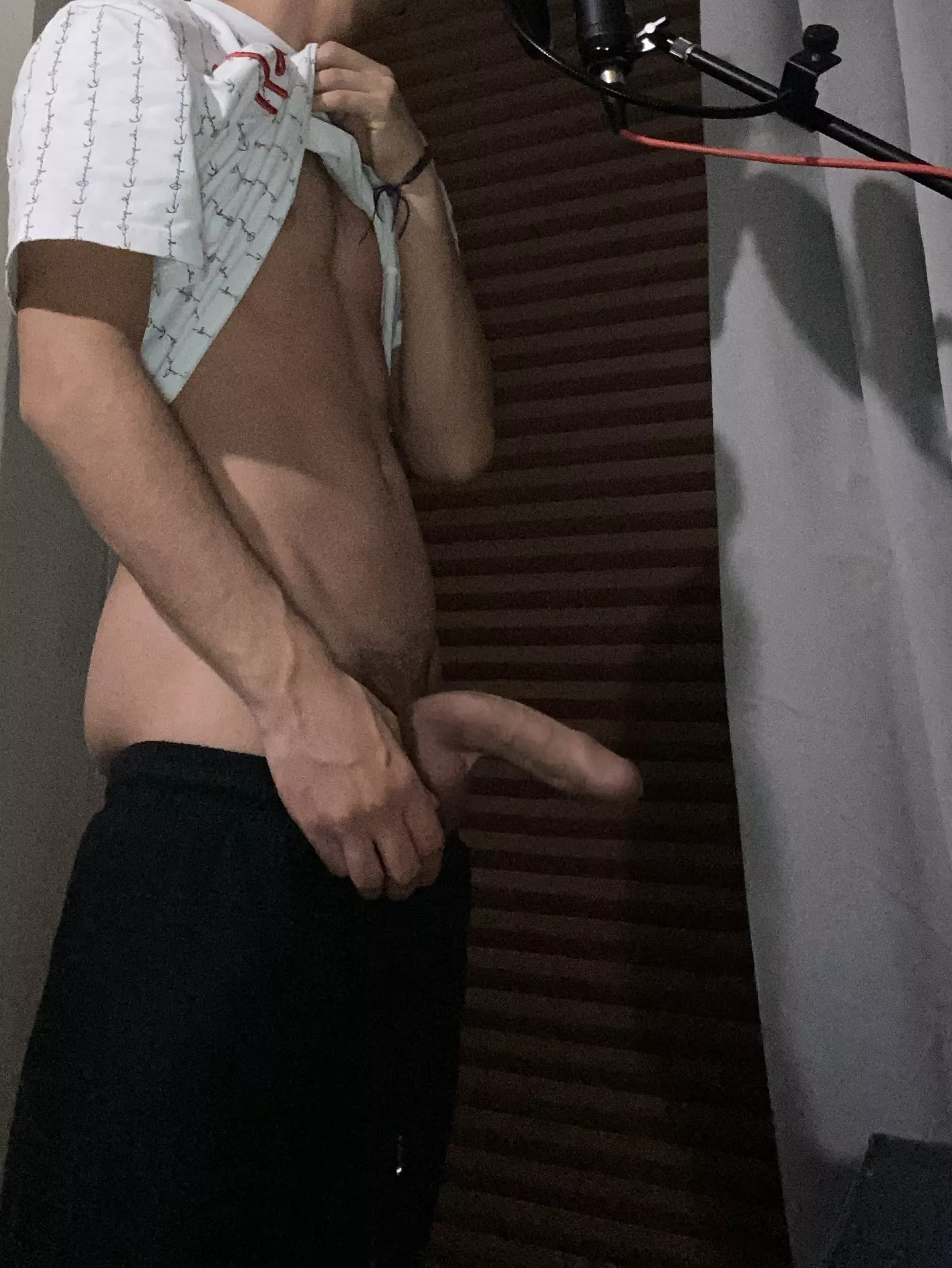 [19] I am gonna enjoy getting sucked while I record 😈🎤