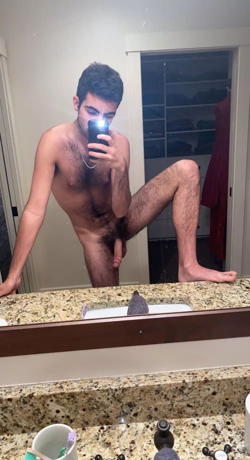 19 usa hairy for hairy u wanna come fuck in front of the mirror