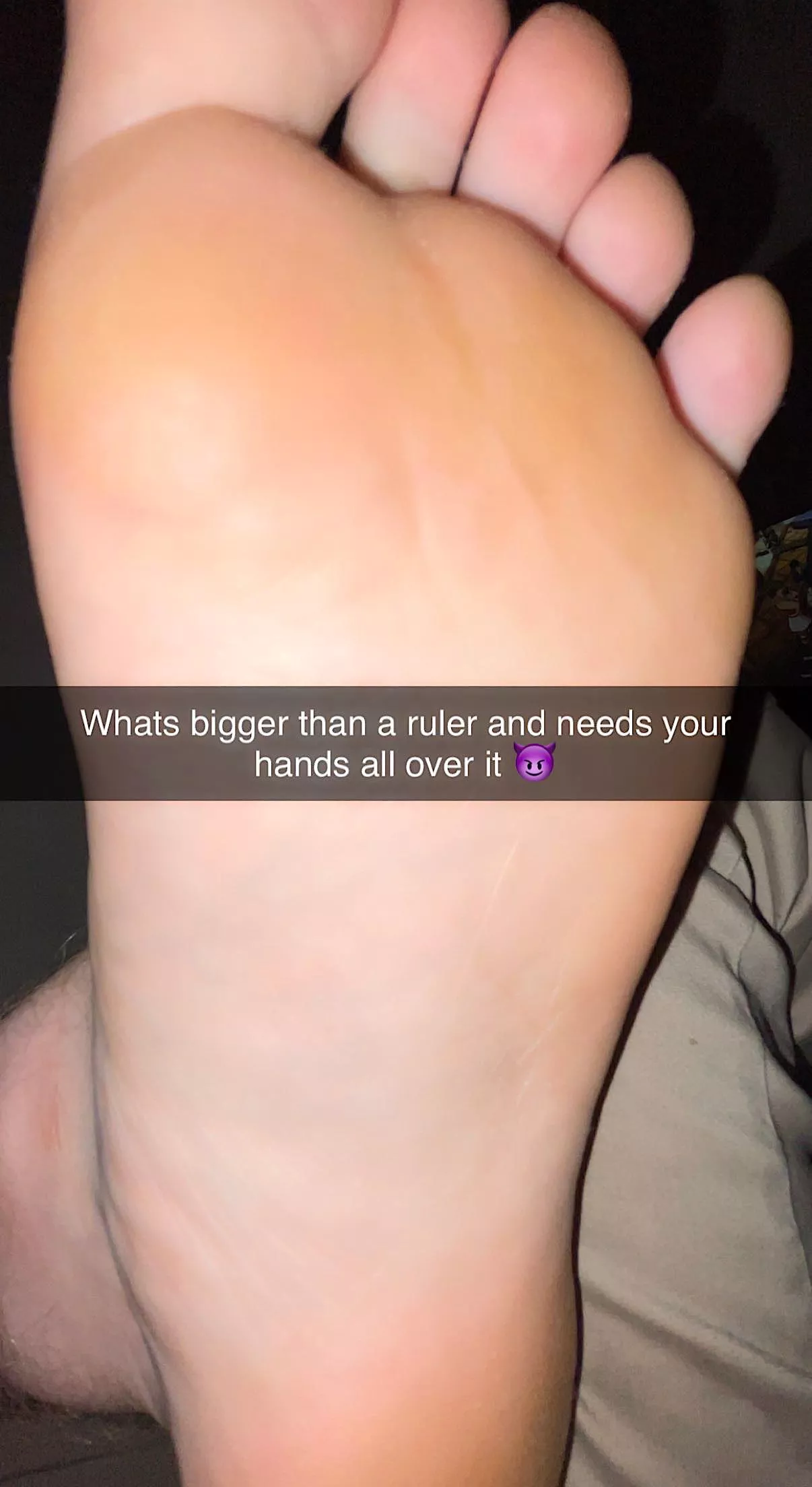19M Teen giant needs these monsters worshiped. Love comparing to little soles 😏😘
