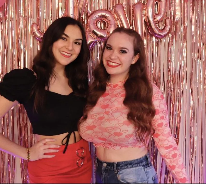 [2] brunette or redhead?