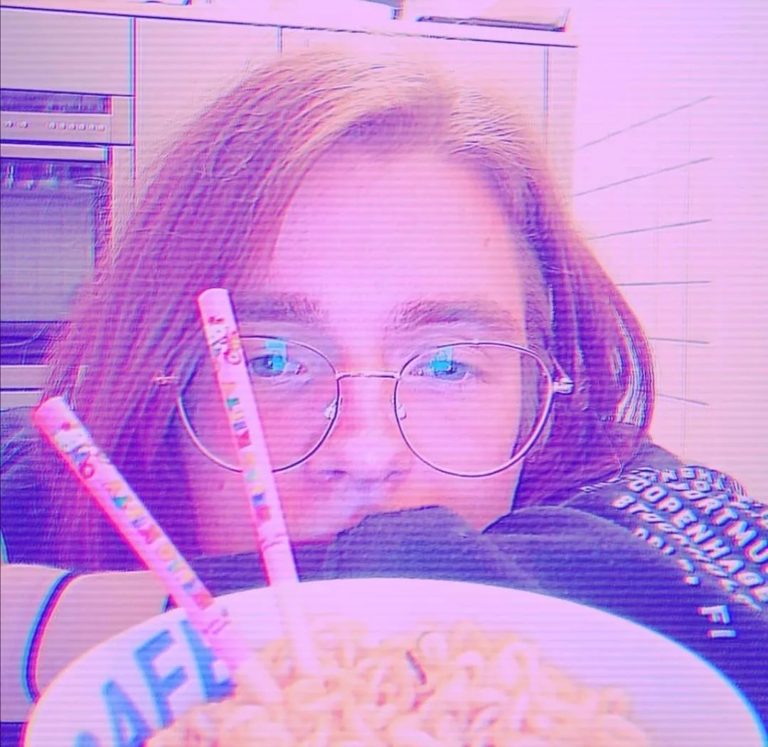 2 things I Love: My Ramen and my Glasses x3