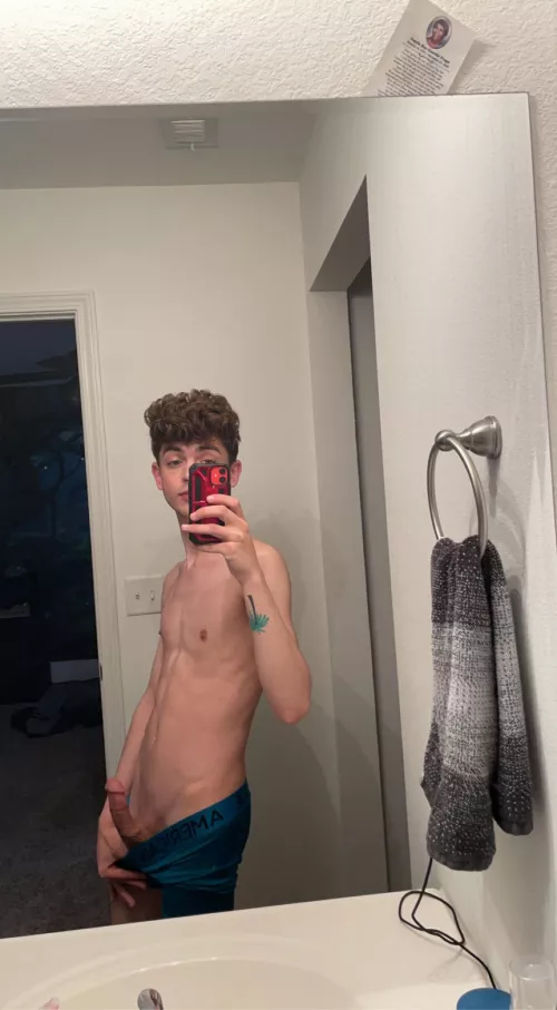 [20] Literally always taking pics right after getting baked 😋