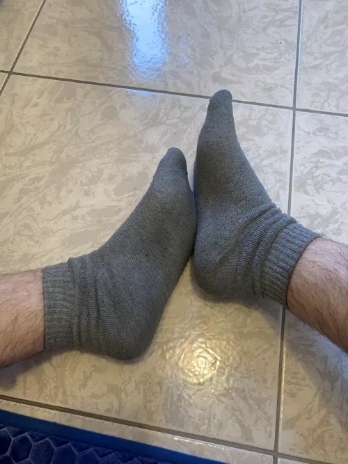 (21) do you like socks? Or would you rather see them bare?