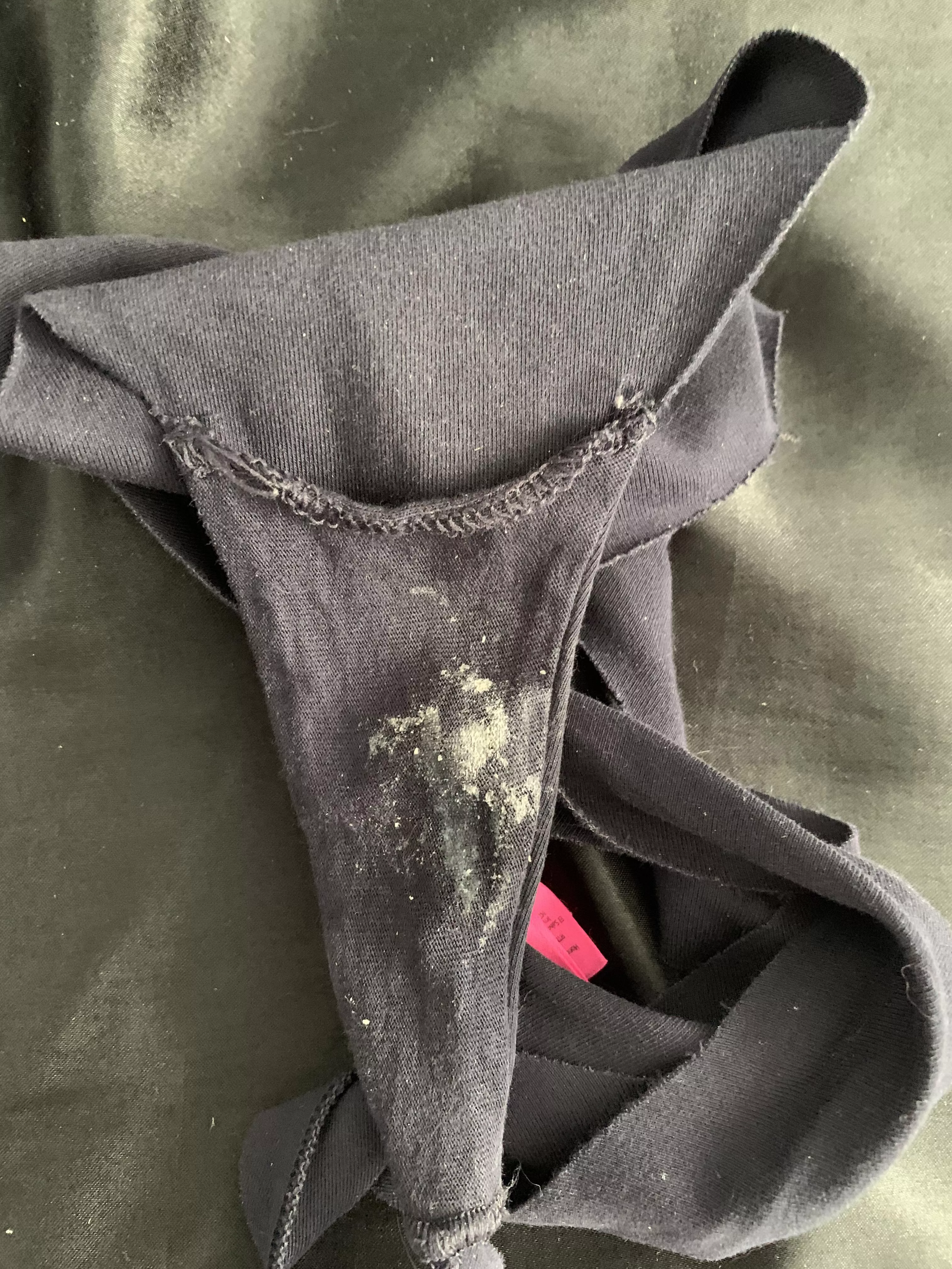 21 F rommate 100 pound always leave some cream is it bc she was exited ?