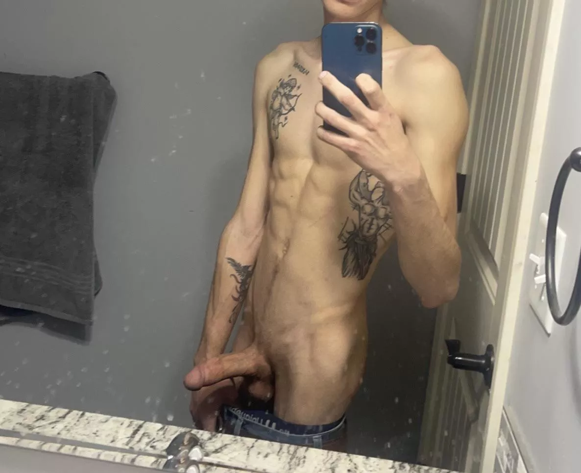 (21) I may not be the biggest, but I can hang with the best of em