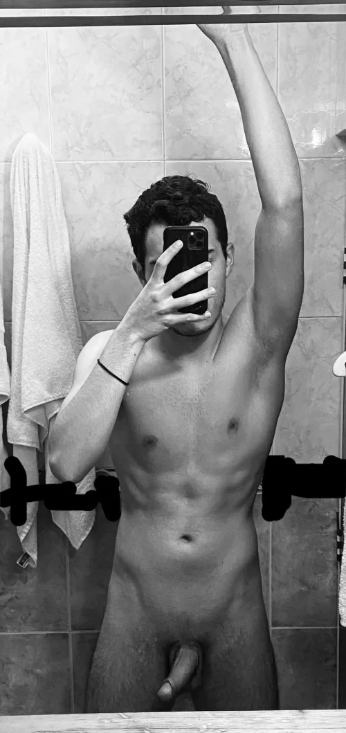 21 [M] Italy/ Latino. , it’s been a while since i posted here… so please let me know your opinion.