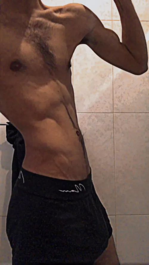 21 Saudi Top. HMU BOYS👅👅