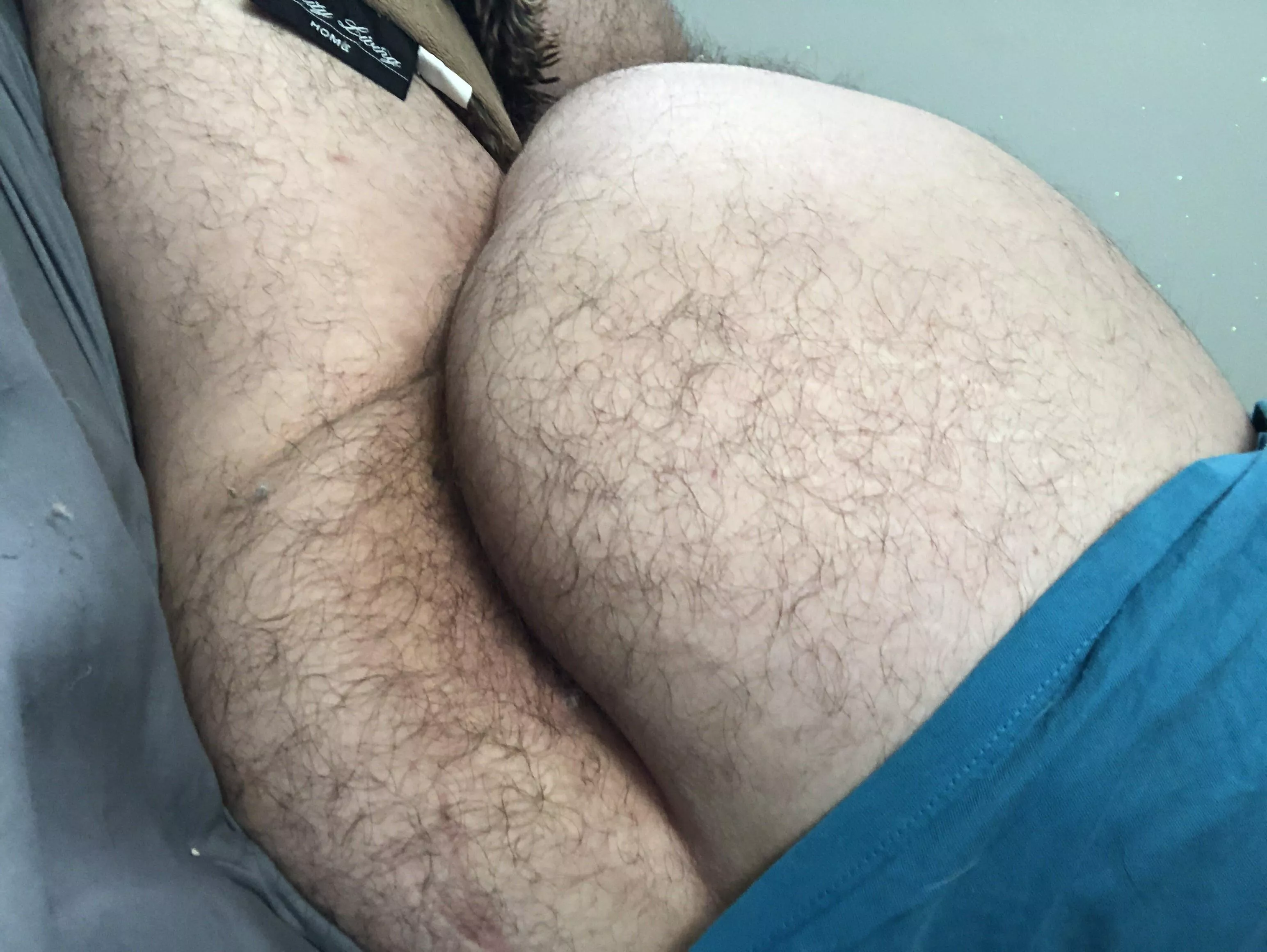 (21) think i’m breeding material? 🥺