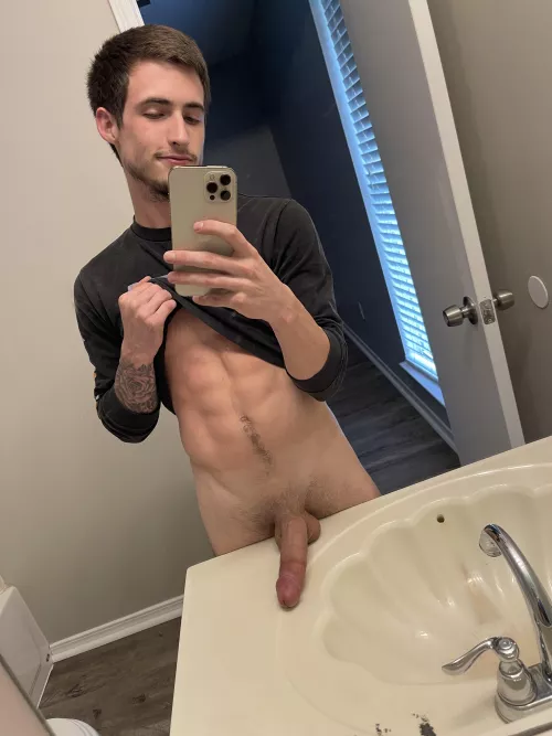 (21) who wanna give me some top?😋