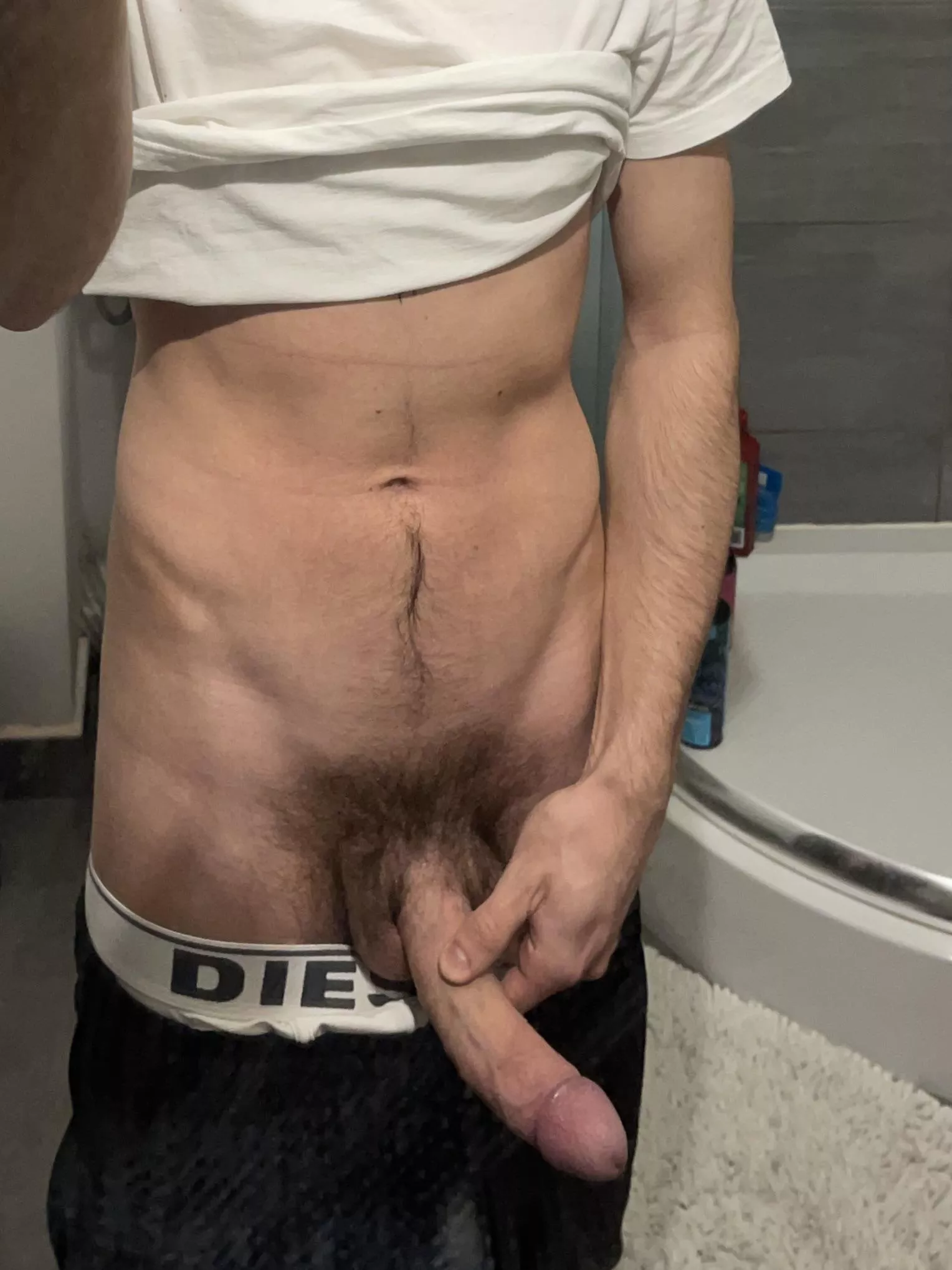 (21) You bro accidentially sent this pic to you. wyd?