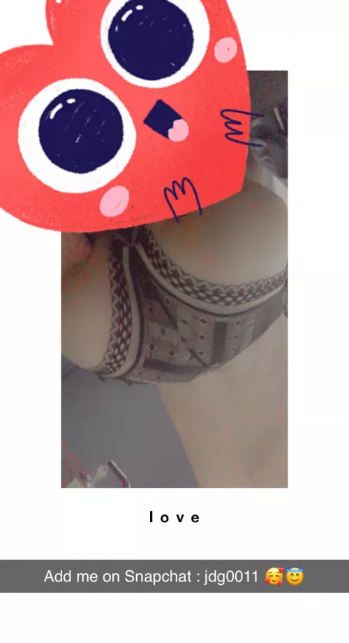 21yo Dumb Sissy Slut looking for Agressive Master able to break my mind , turn me into his slave and degrade me like an idiot bitch deserve 😘