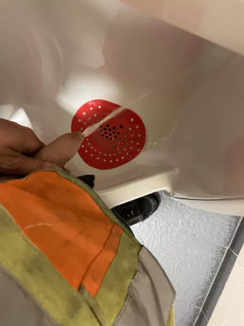 [22] piss break 😜🥂