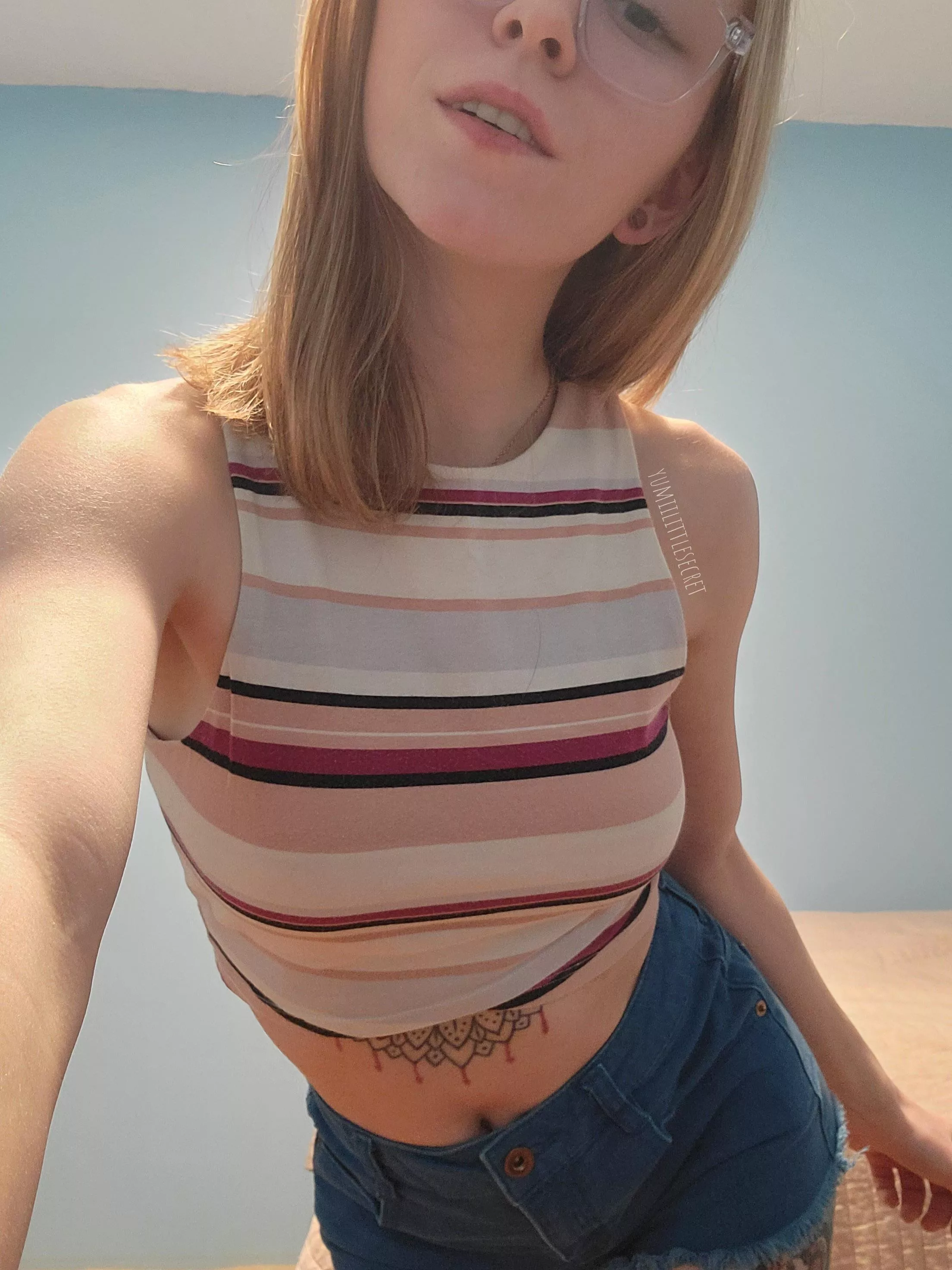 22yo dirty college student. watch me take it all off on my OF 😈😘