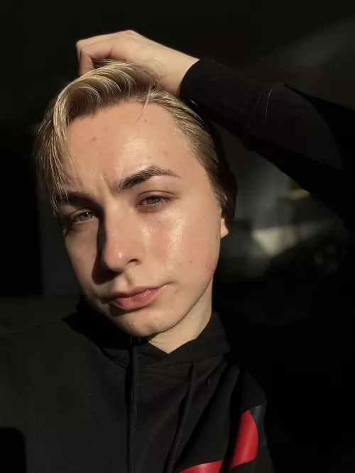 (23) want to play, or Chat?☺️