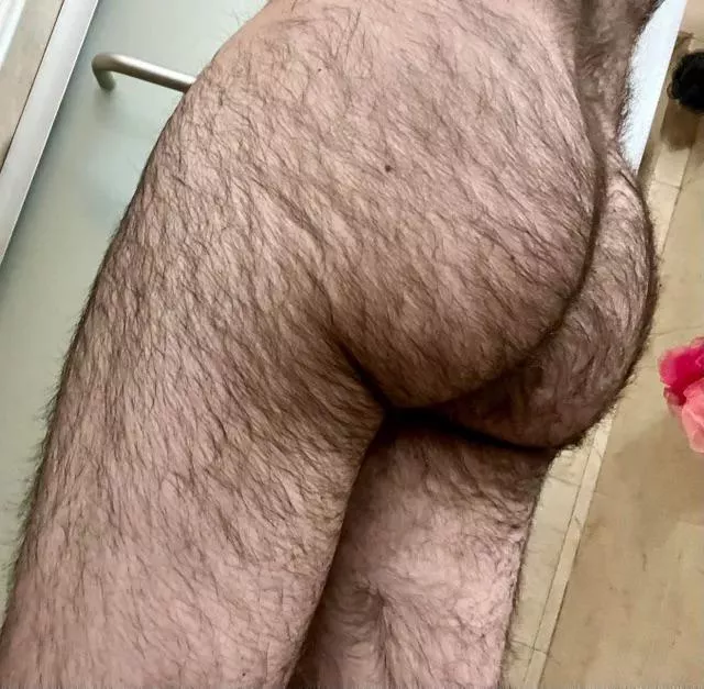 24 in shape with a big furry bubble butt. 🤪DM me or add my Snapchat: FurryFunGuy3