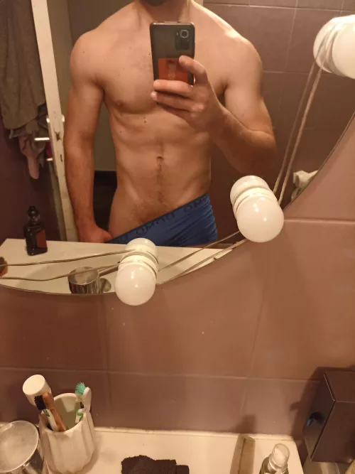 25 (M) What do you think ?