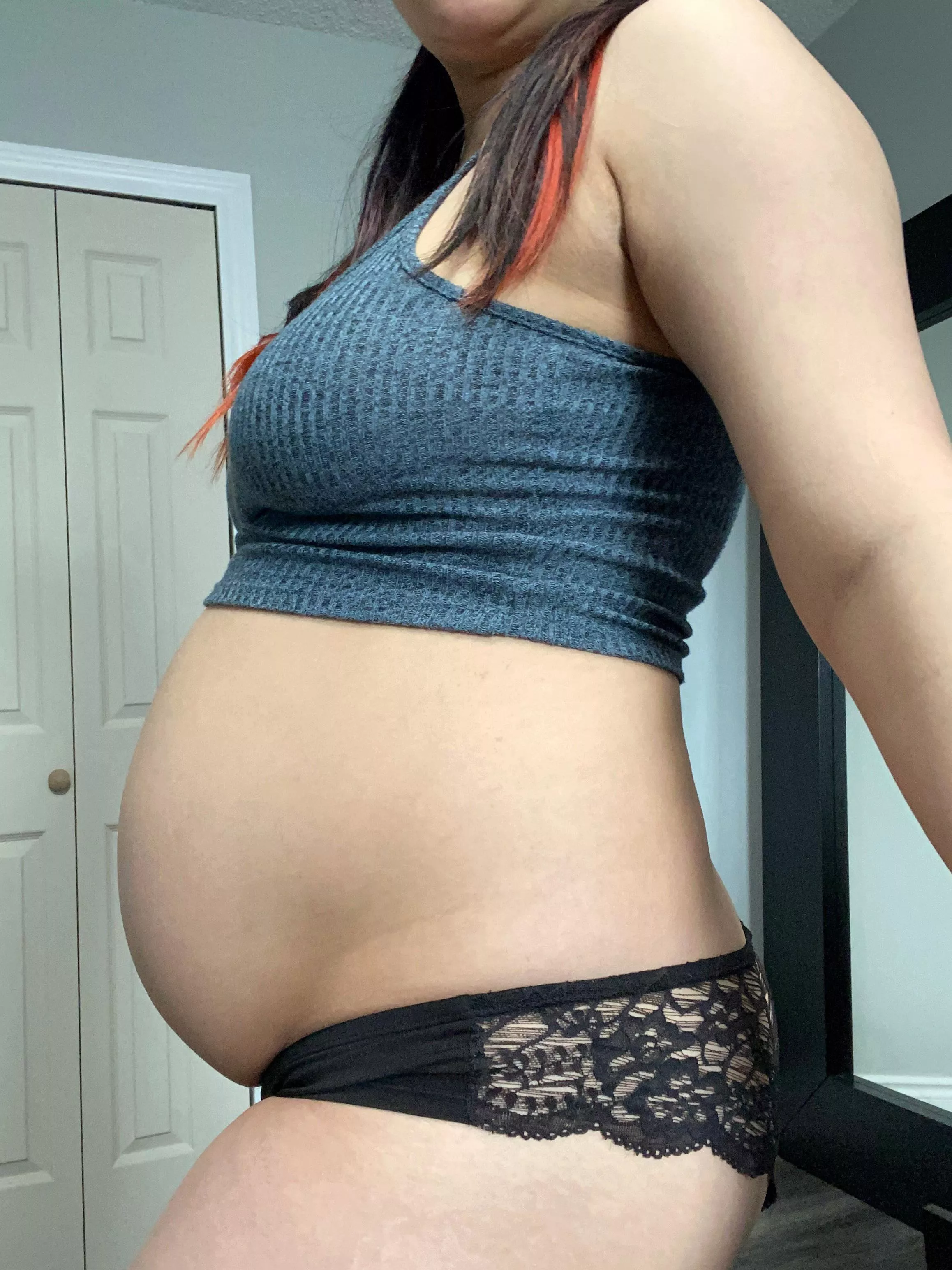 25 weeks. Cum play with me 😉
