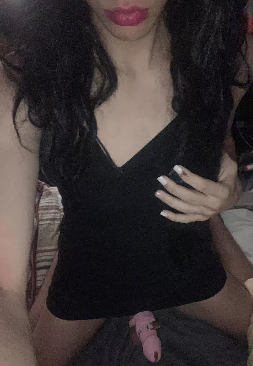 250⬆️⬆️ to have this sissy buy a maid uniform and give her keys away :)