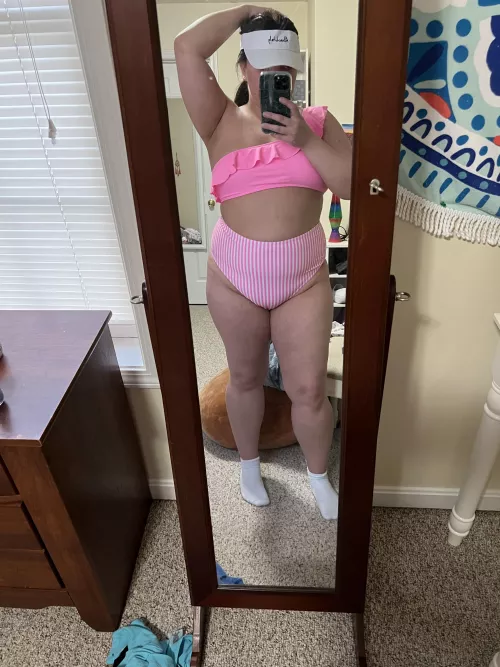 [25F] I’ve been enjoying myself today 🌞