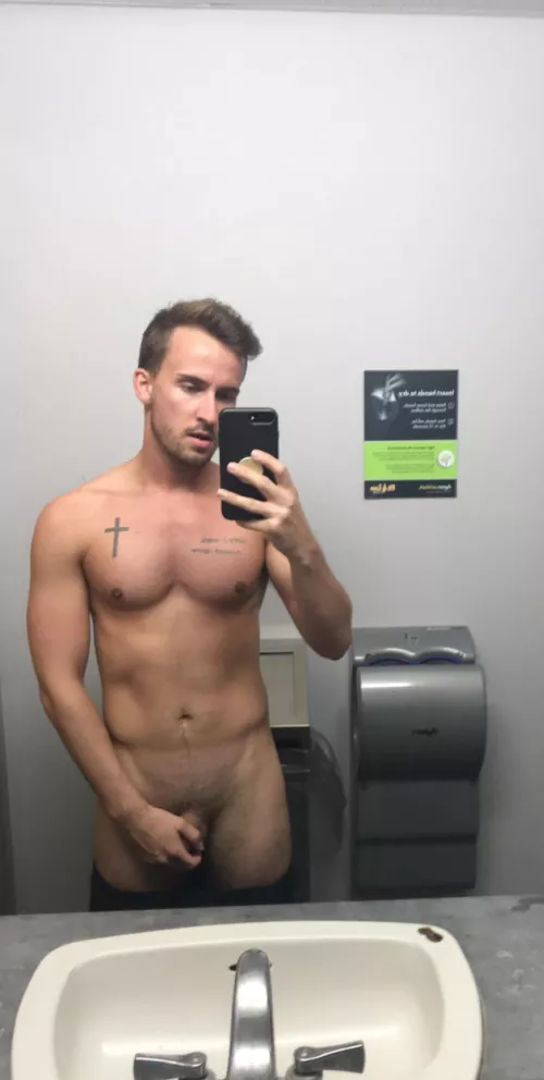 [26] looking for a few bros