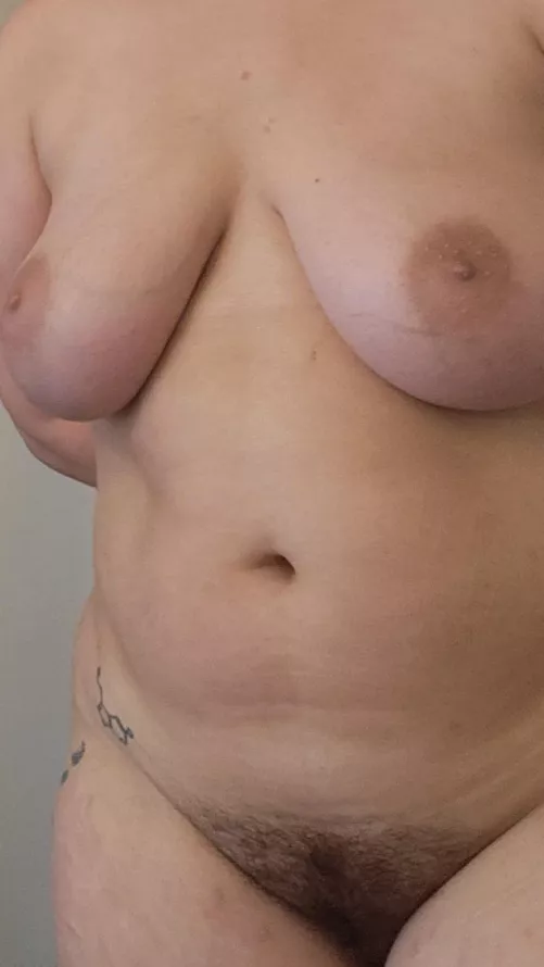 [27/160/5'1] learning to love myself ❤️