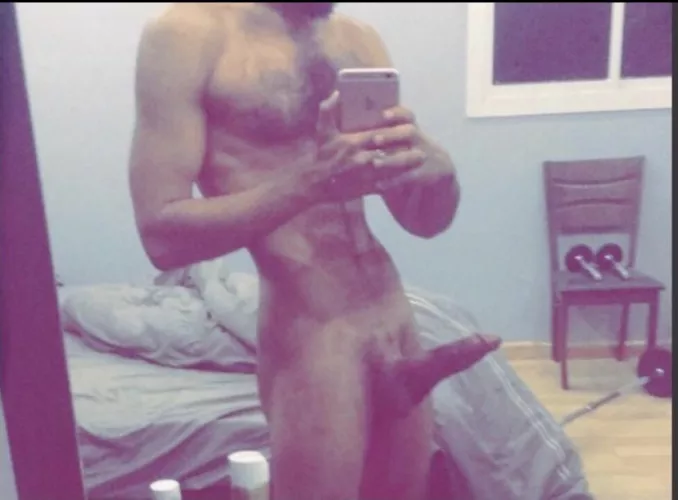 ‎‏28 dom top for manly looking/acting slut slave…. Kik. Rahaf_1475756