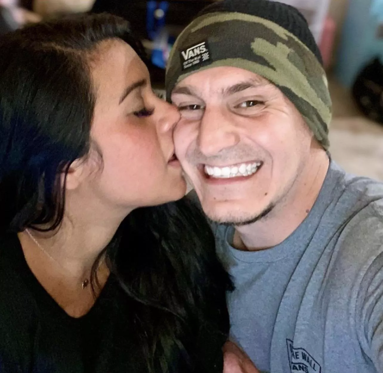 [28F/32M] looking for a 🦄 to have fun with ❤️ no single males.