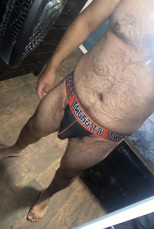 29 year old here. Let’s have some fun DMs are open 😈😈