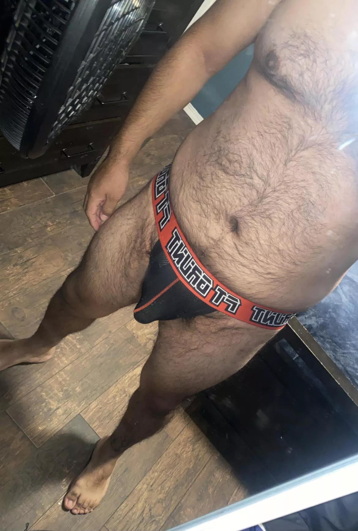 29 year old here. Let’s have some fun DMs are open 😈😈