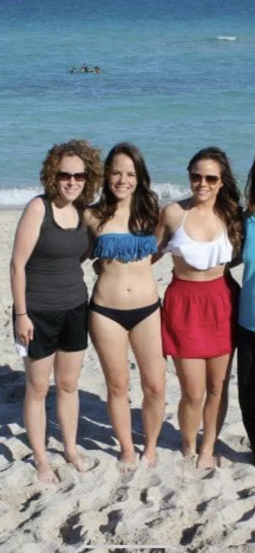 [3] Beach Milfs, dm open