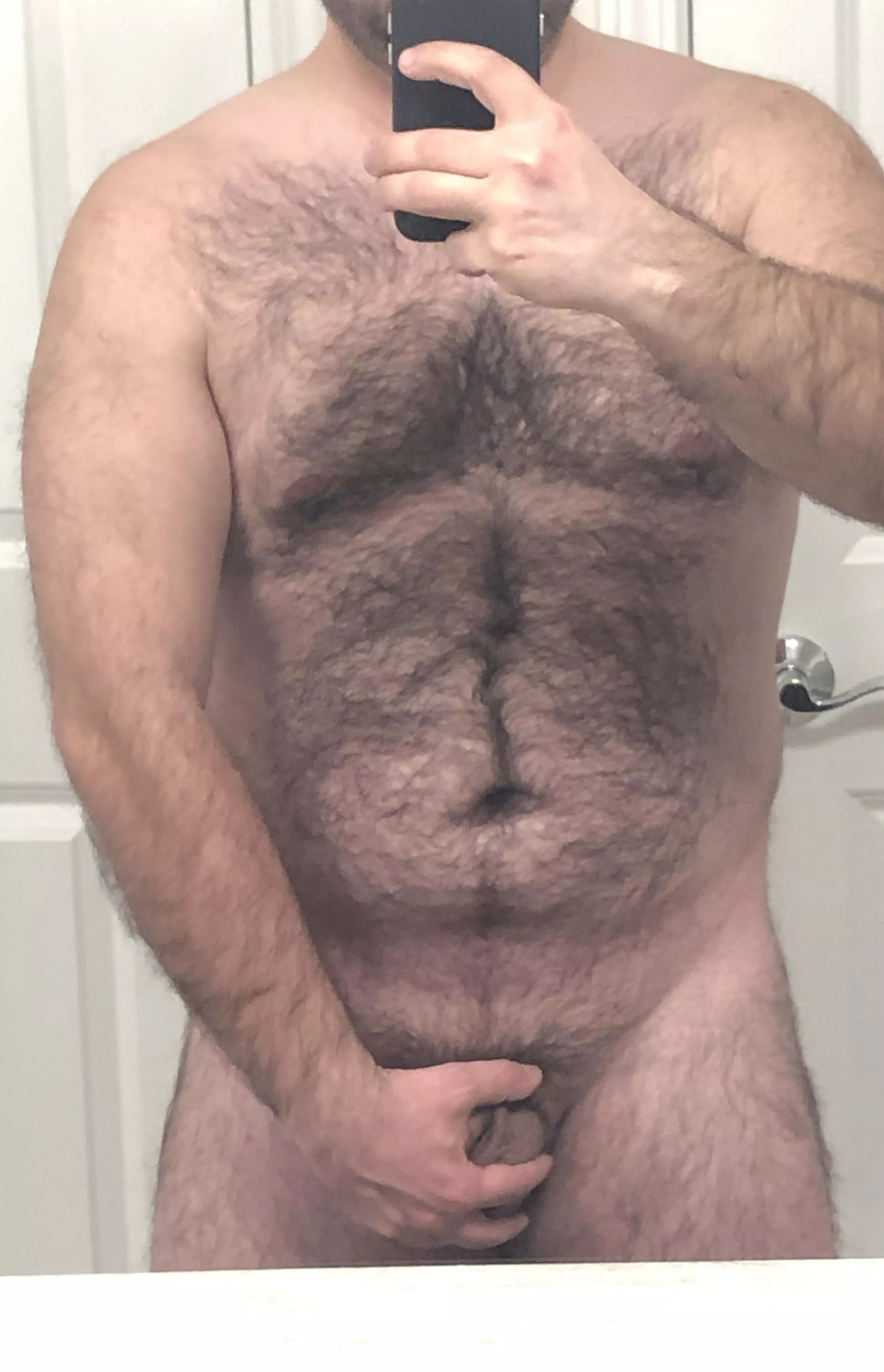 31 m 5’7” 190 lbs testing out the mirrors in my new house! Any women out there into hairy guys?