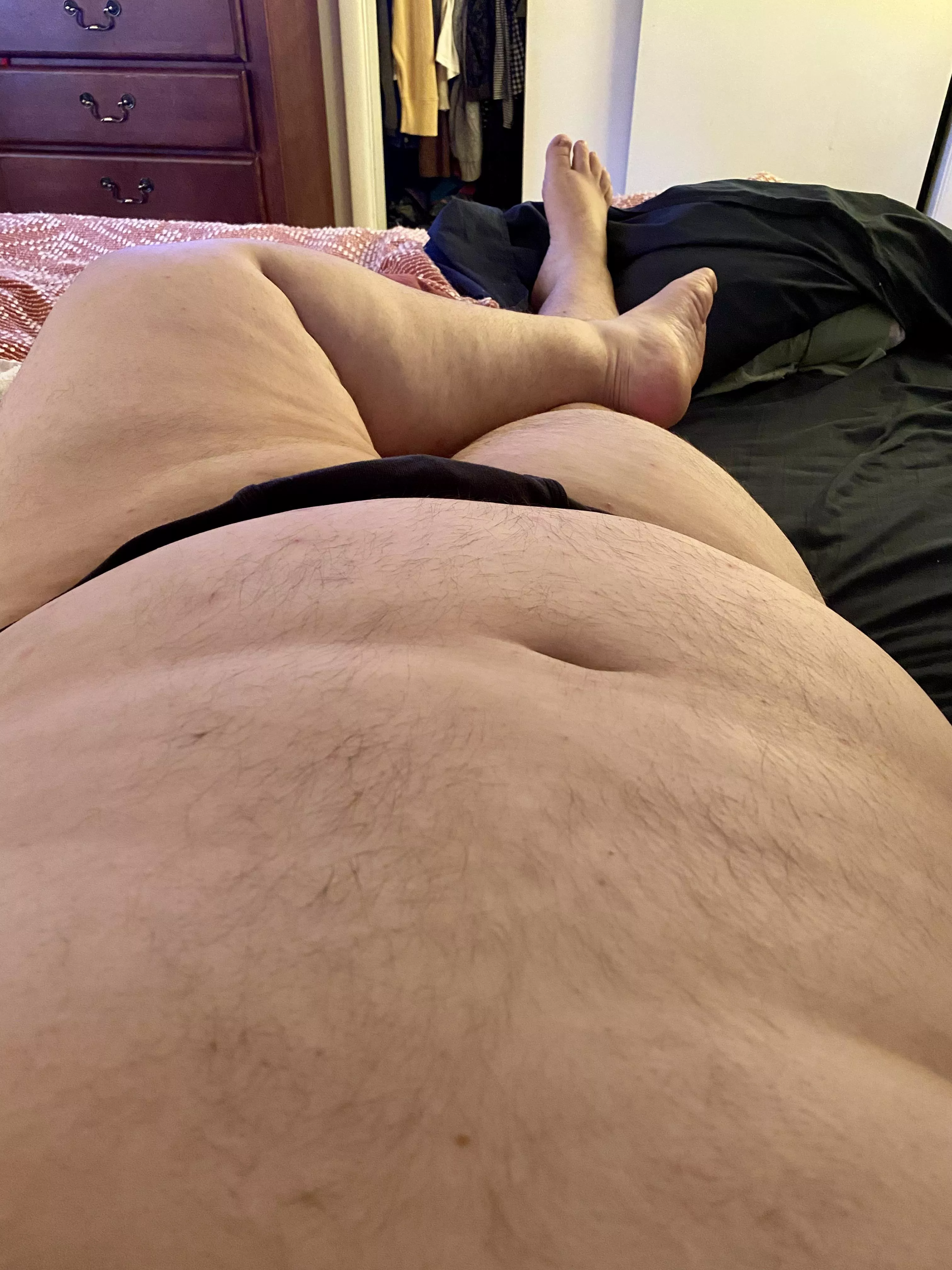 31M- New pic, home sick! Girls, say hello if you love big guys!