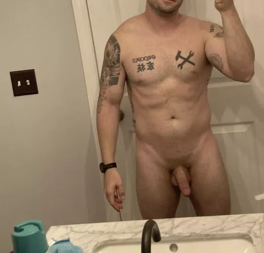 32 5’6” 170 pounds some days I’m good with it some days I feel nasty.