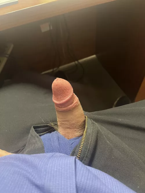 (34) Bored at work, anyone wanna have fun?