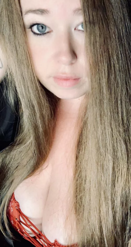 35F making my own late night excitement 😘