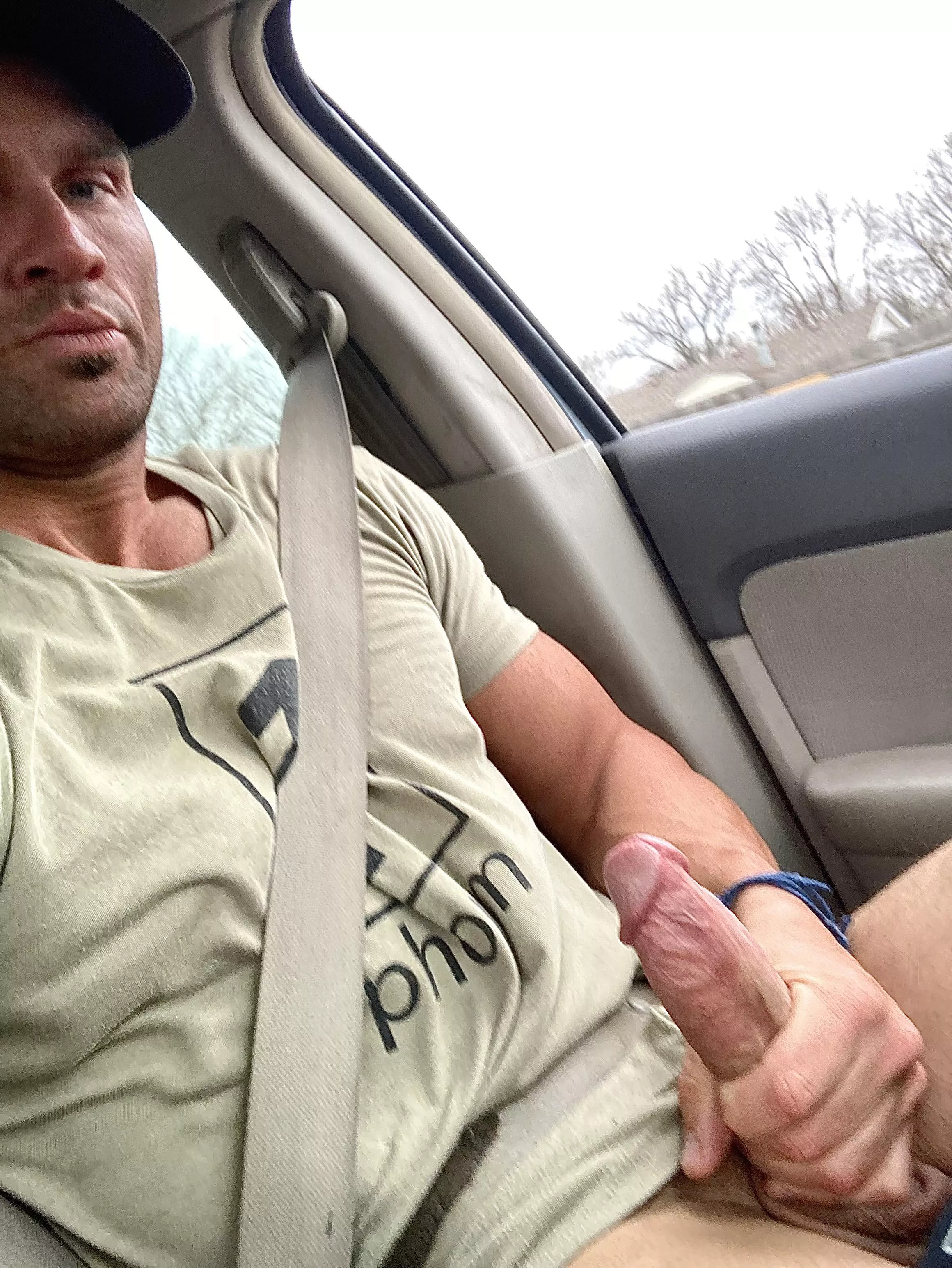 [37] If you give good road head, I’ll let you wrap your moist hole around daddy’s THICC cock!!