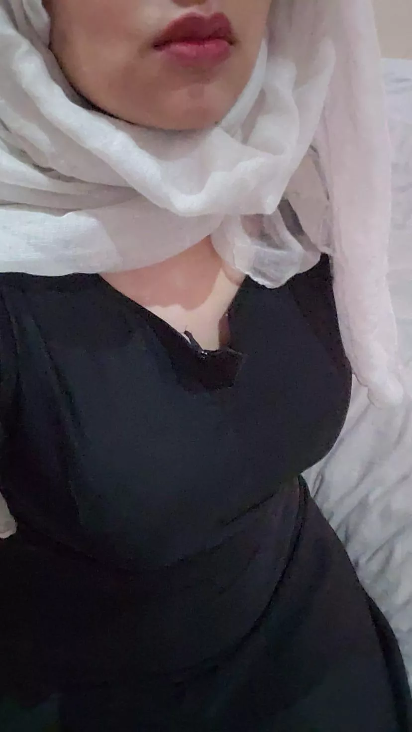 39 f uk. Do you like submissive Pakistani housewife’s 39 f uk. Do you like submissive Pakistani housewife’s