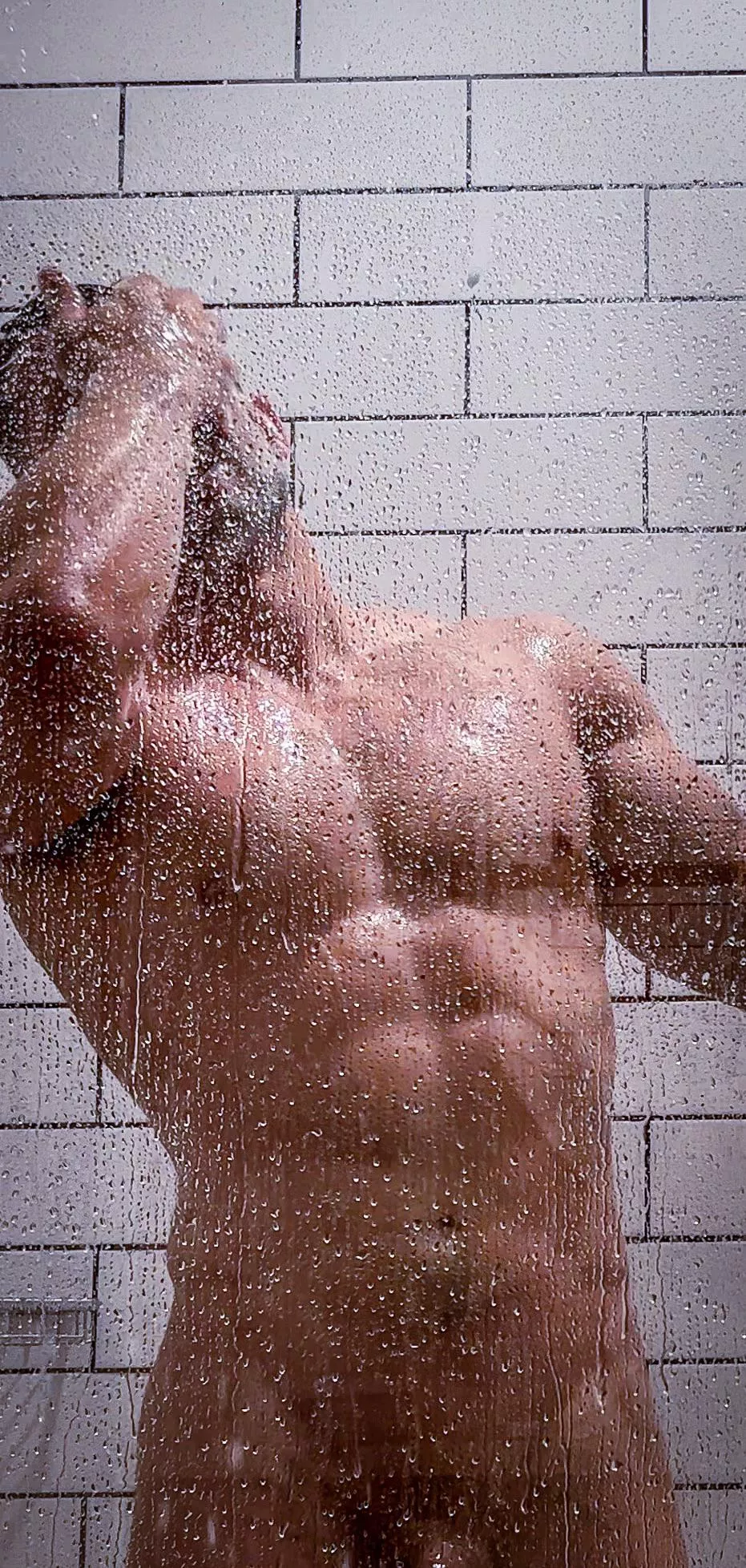 [39] Hotel showers are always fun, but often lonely at the same time.