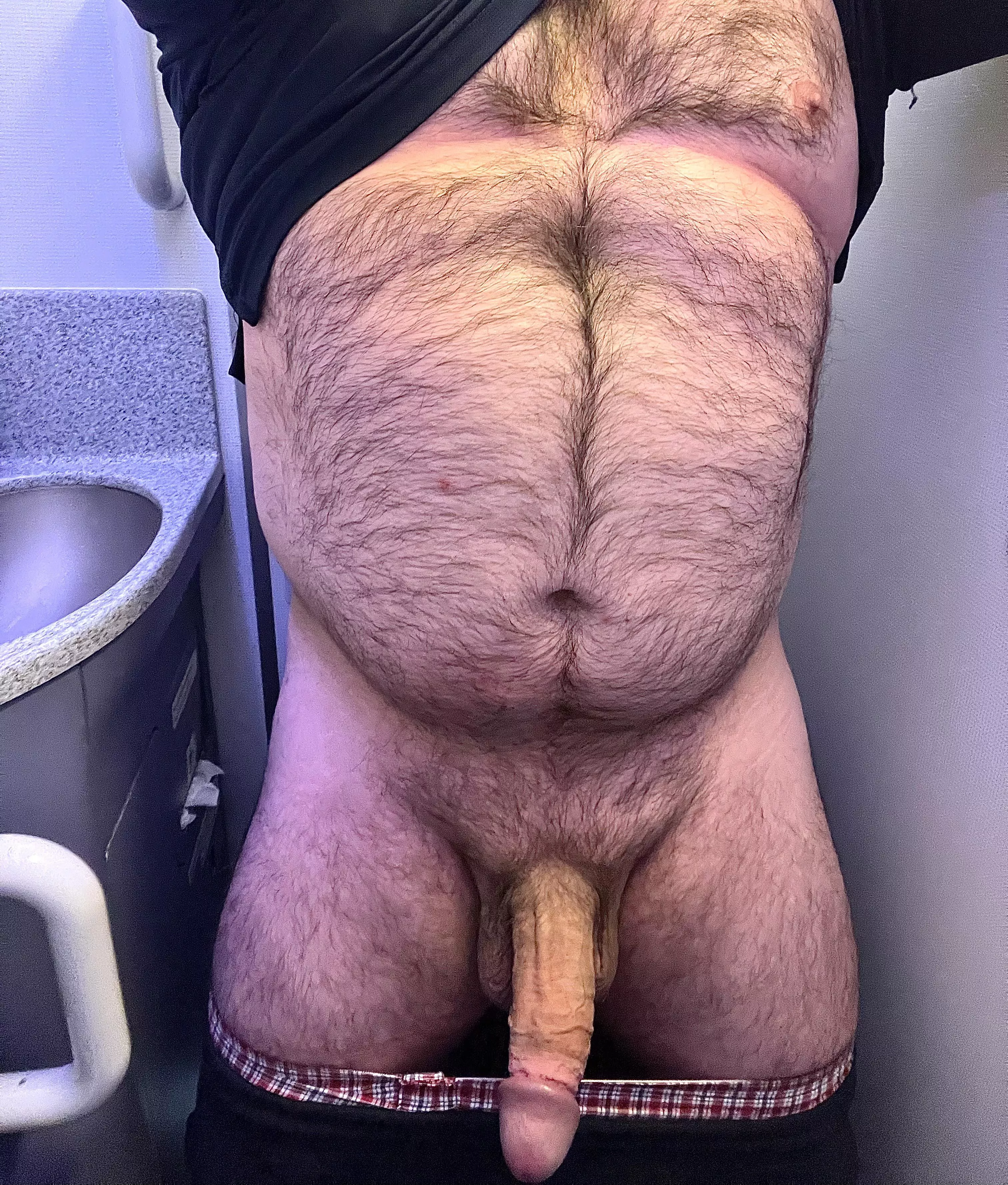[40] Dadbod at 20,000 feet. Anyone care to join me, it’ll be a tight fit, but a fun time.